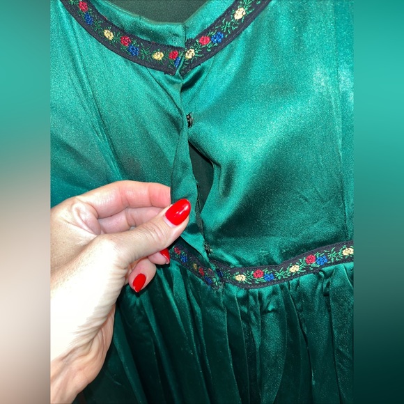 Swedish EMERALD GREEN Princess Long Satin Dress OPEN FRONT Flower Bavarian small - Picture 11 of 15